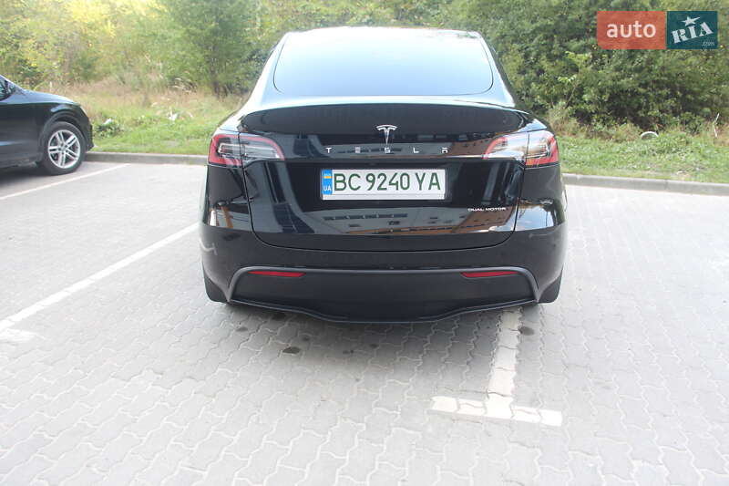 Внедорожник / Кроссовер Tesla Model Y 2021 в Львове