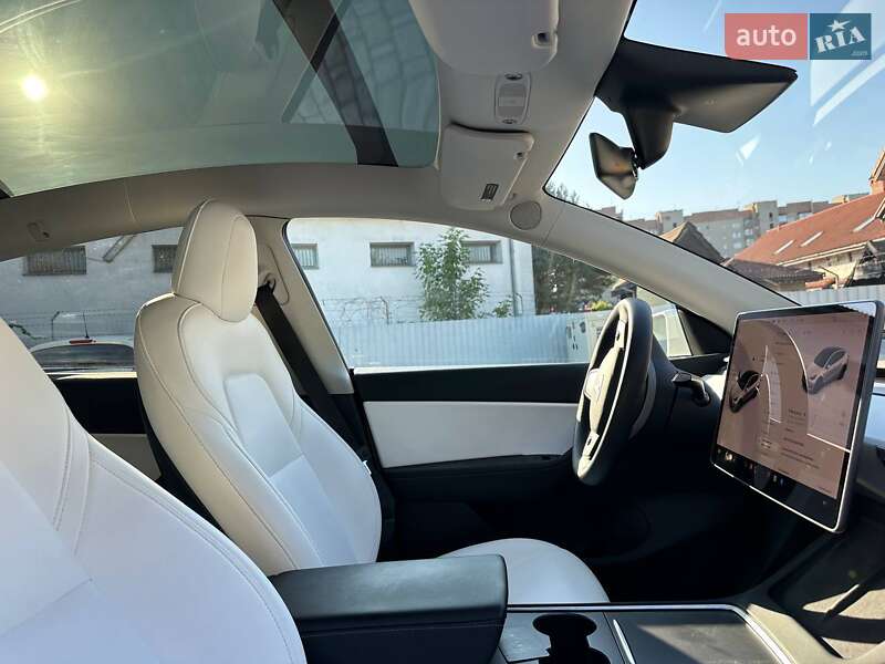 Внедорожник / Кроссовер Tesla Model Y 2021 в Ивано-Франковске
