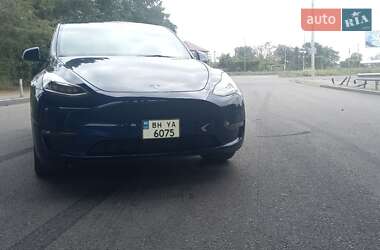Внедорожник / Кроссовер Tesla Model Y 2023 в 