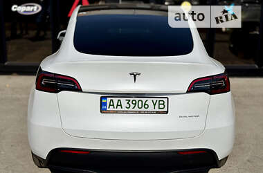 Внедорожник / Кроссовер Tesla Model Y 2023 в Киеве