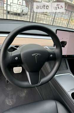 Позашляховик / Кросовер Tesla Model Y 2023 в Києві