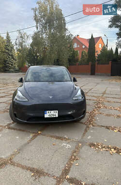 Внедорожник / Кроссовер Tesla Model Y 2023 в 