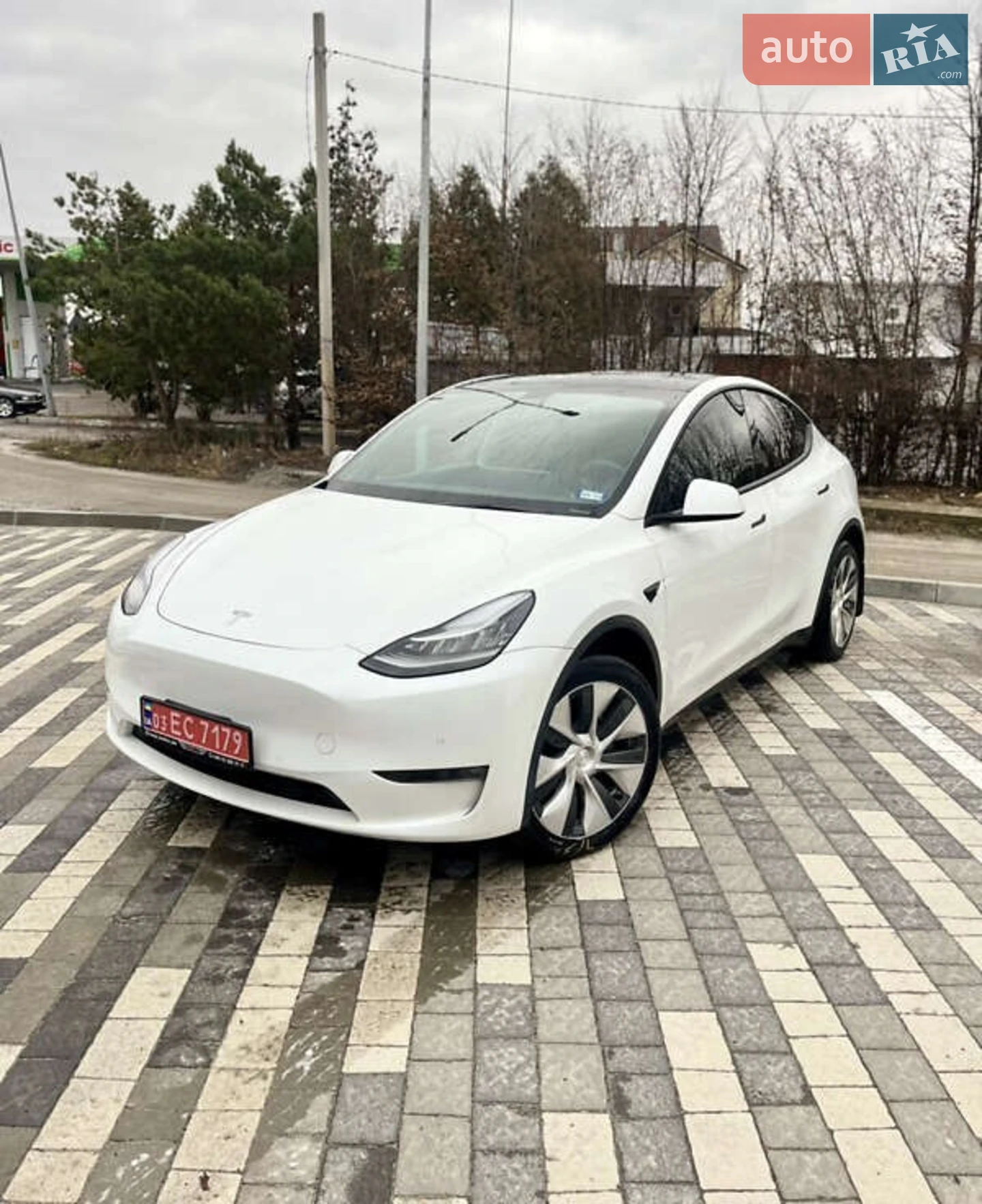 2021 Tesla Model Y - мініатюра 3