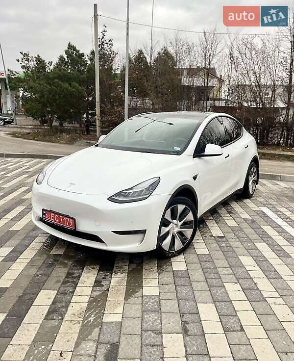 Позашляховик / Кросовер Tesla Model Y 2021 в Києві