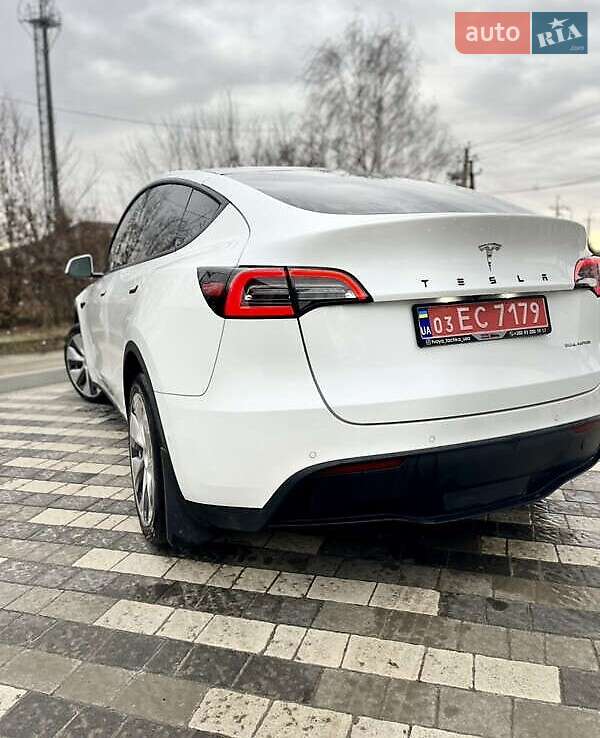 Позашляховик / Кросовер Tesla Model Y 2021 в Києві