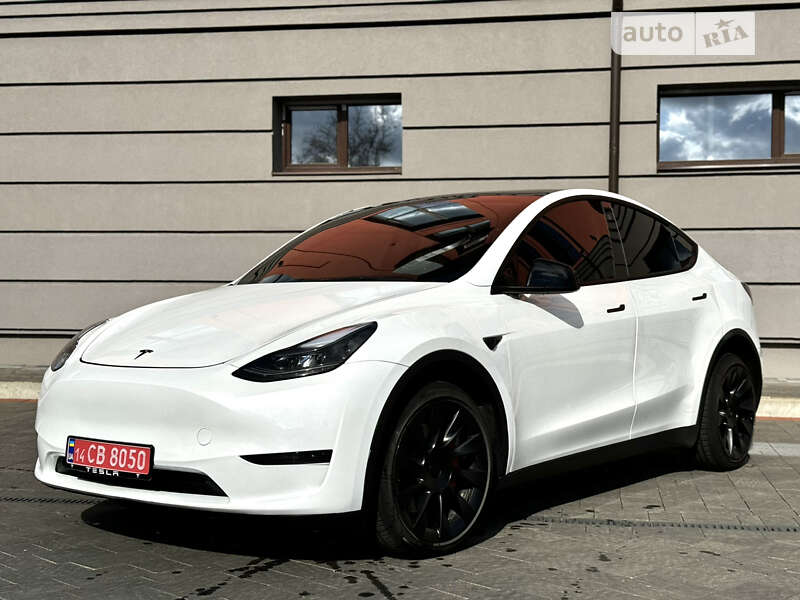 Позашляховик / Кросовер Tesla Model Y 2023 в Трускавці