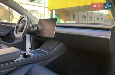 Внедорожник / Кроссовер Tesla Model Y 2023 в 