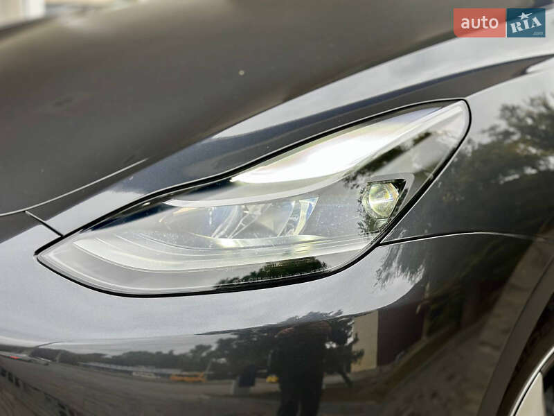 Позашляховик / Кросовер Tesla Model Y 2024 в Дніпрі