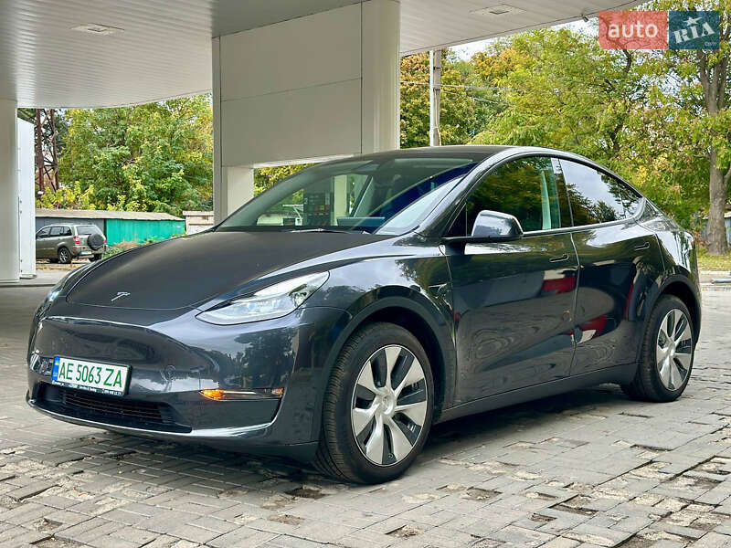 Позашляховик / Кросовер Tesla Model Y 2024 в Дніпрі