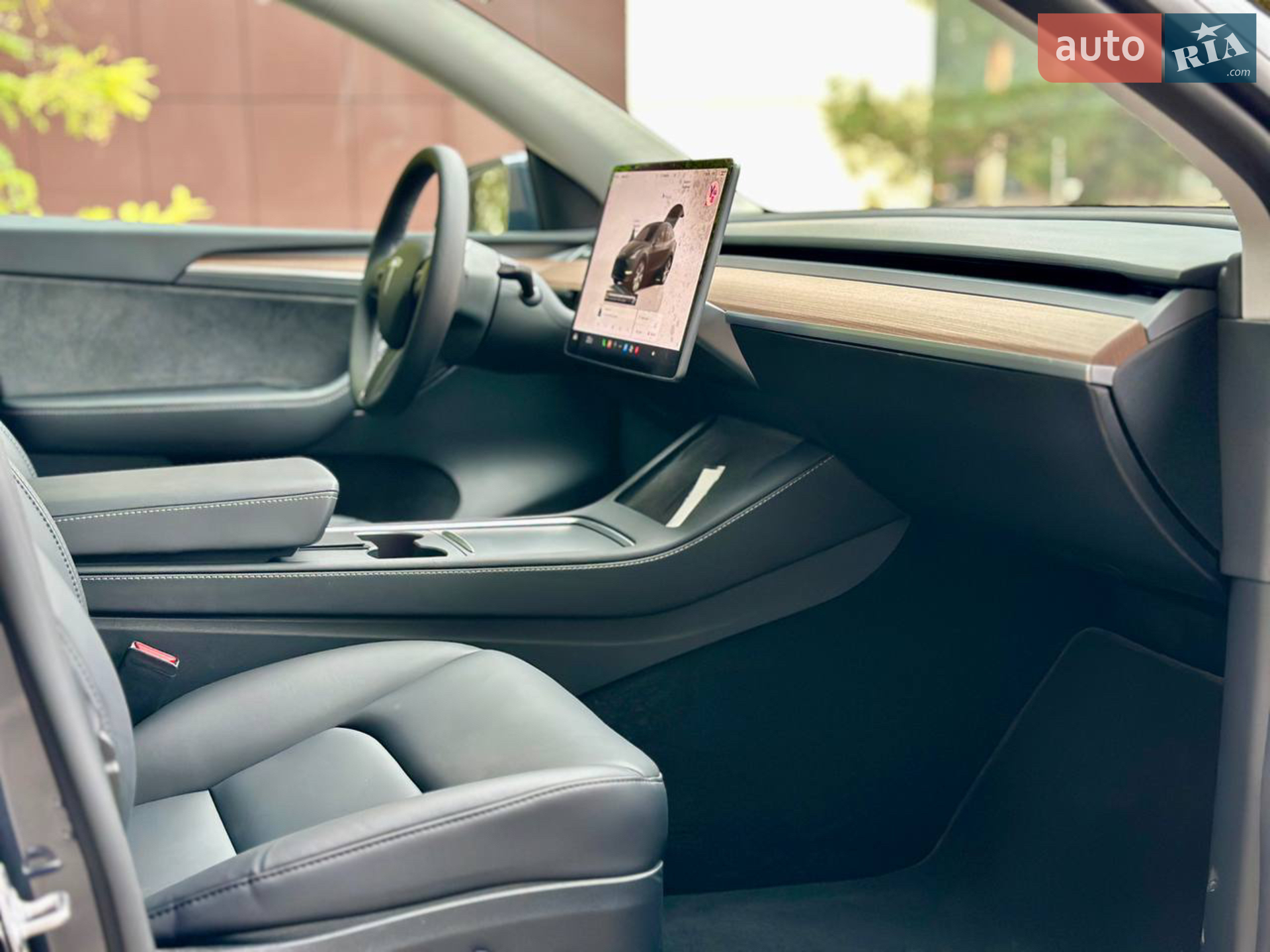 2024 Tesla Model Y - мініатюра 17