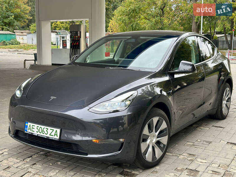 Позашляховик / Кросовер Tesla Model Y 2024 в Дніпрі