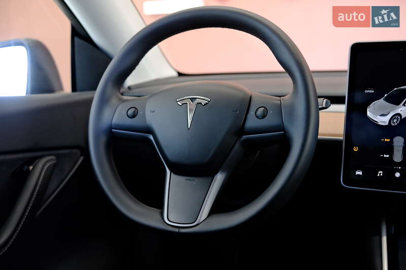 Внедорожник / Кроссовер Tesla Model Y 2020 в Одессе