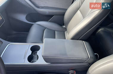 Внедорожник / Кроссовер Tesla Model Y 2022 в 