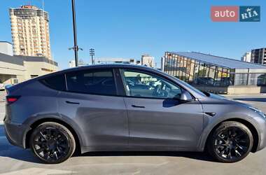 Внедорожник / Кроссовер Tesla Model Y 2021 в 