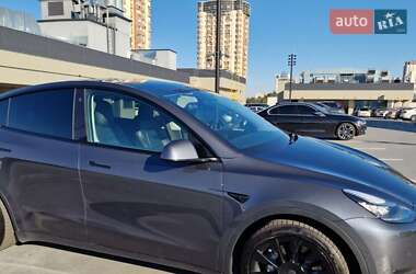 Внедорожник / Кроссовер Tesla Model Y 2021 в 