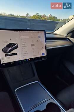 Внедорожник / Кроссовер Tesla Model Y 2021 в 