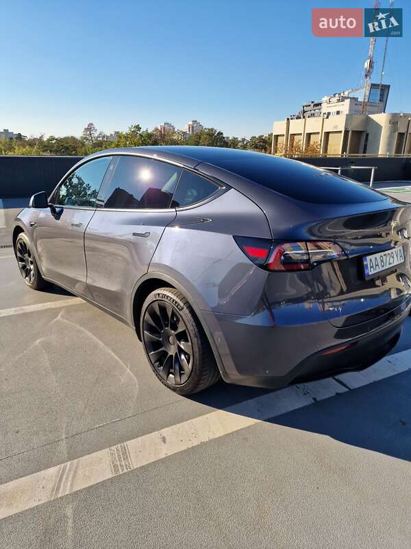 Внедорожник / Кроссовер Tesla Model Y 2021 в Киеве