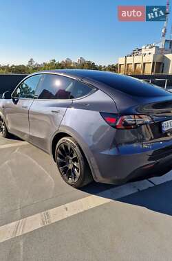 Внедорожник / Кроссовер Tesla Model Y 2021 в 