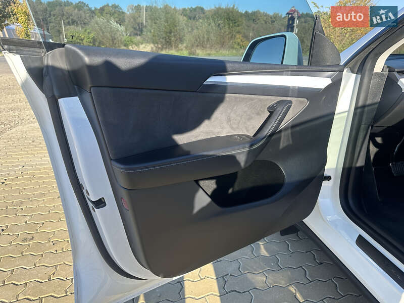 Внедорожник / Кроссовер Tesla Model Y 2022 в Коломые