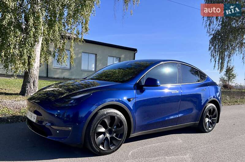Tesla Model Y 2022