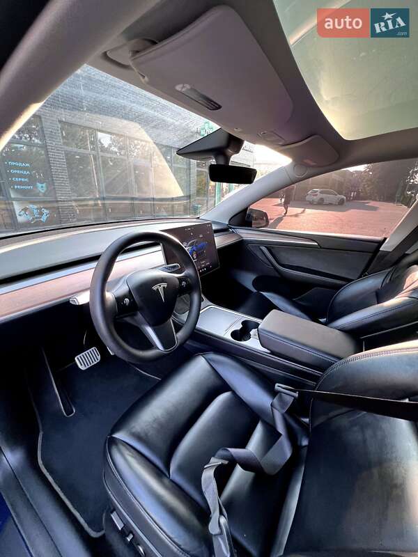 Внедорожник / Кроссовер Tesla Model Y 2022 в Ивано-Франковске