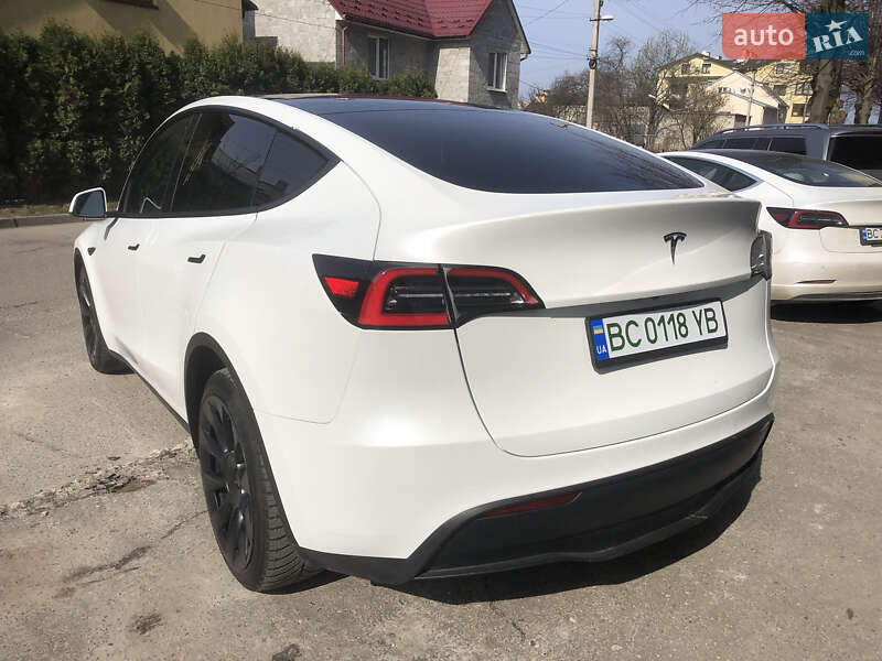 Позашляховик / Кросовер Tesla Model Y 2021 в Львові