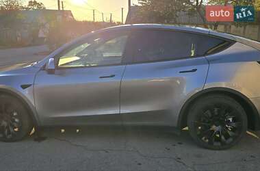 Внедорожник / Кроссовер Tesla Model Y 2023 в 