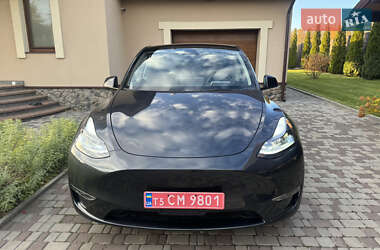 Внедорожник / Кроссовер Tesla Model Y 2024 в 