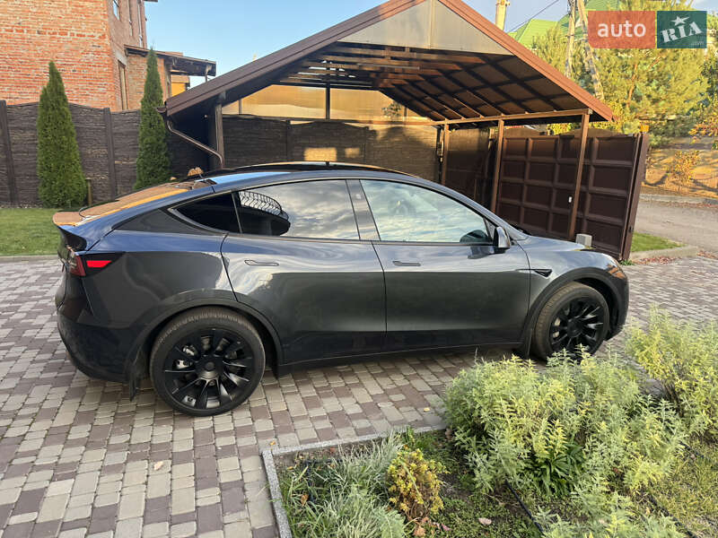Внедорожник / Кроссовер Tesla Model Y 2024 в 
