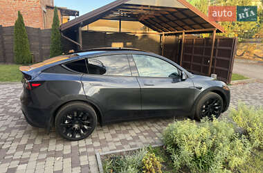 Внедорожник / Кроссовер Tesla Model Y 2024 в 