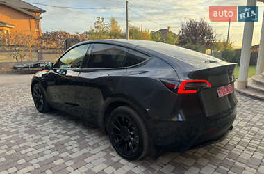 Внедорожник / Кроссовер Tesla Model Y 2024 в 