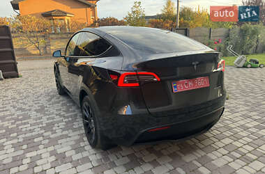 Внедорожник / Кроссовер Tesla Model Y 2024 в 