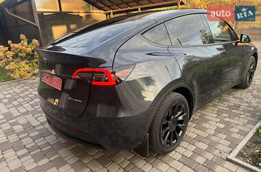 Внедорожник / Кроссовер Tesla Model Y 2024 в 