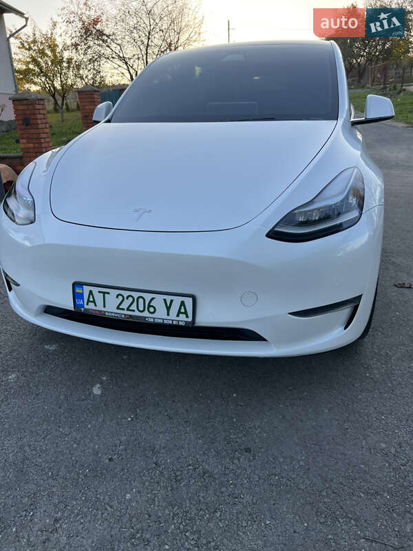 Позашляховик / Кросовер Tesla Model Y 2020 в Івано-Франківську