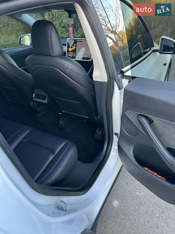 Позашляховик / Кросовер Tesla Model Y 2020 в Івано-Франківську
