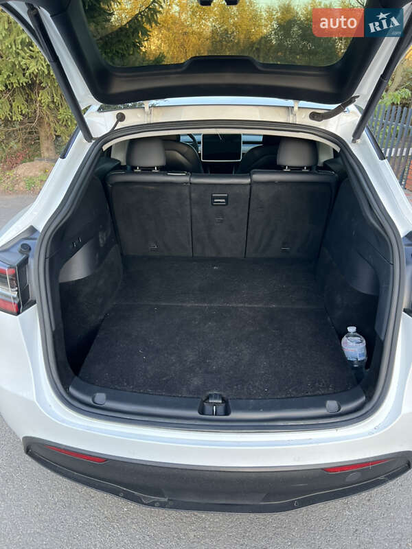 Позашляховик / Кросовер Tesla Model Y 2020 в Івано-Франківську
