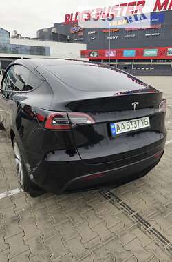 Позашляховик / Кросовер Tesla Model Y 2022 в Києві