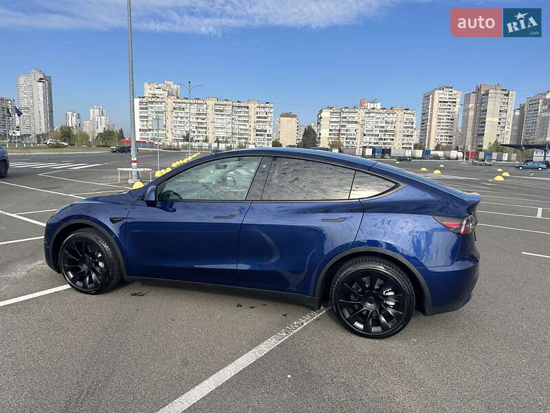 Позашляховик / Кросовер Tesla Model Y 2023 в Києві