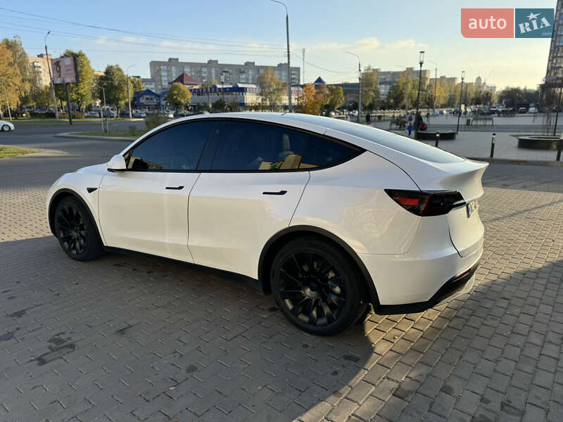 Позашляховик / Кросовер Tesla Model Y 2020 в Луцьку