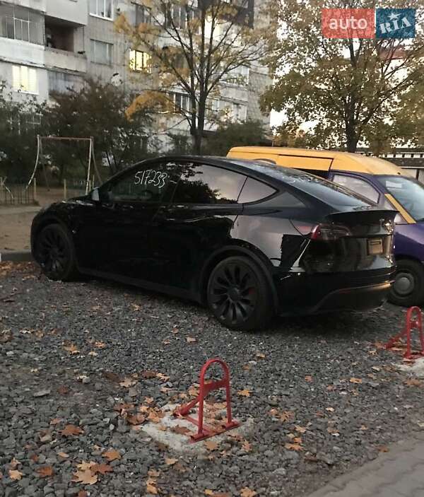 Внедорожник / Кроссовер Tesla Model Y 2022 в Львове