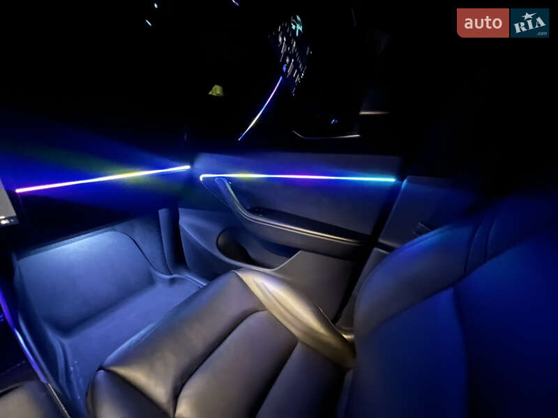 Позашляховик / Кросовер Tesla Model Y 2020 в Кривому Розі