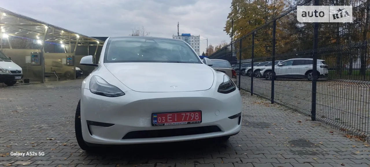 2022 Tesla Model Y - мініатюра 23