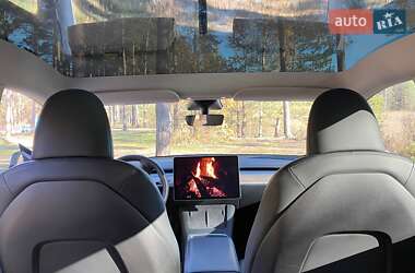 Позашляховик / Кросовер Tesla Model Y 2023 в 