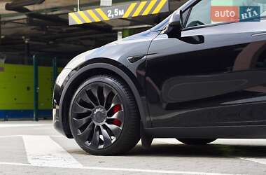 Позашляховик / Кросовер Tesla Model Y 2022 в Києві