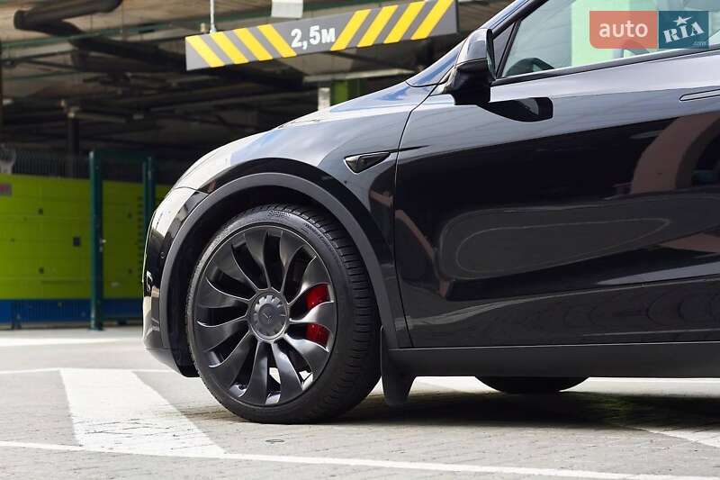 Внедорожник / Кроссовер Tesla Model Y 2022 в Киеве