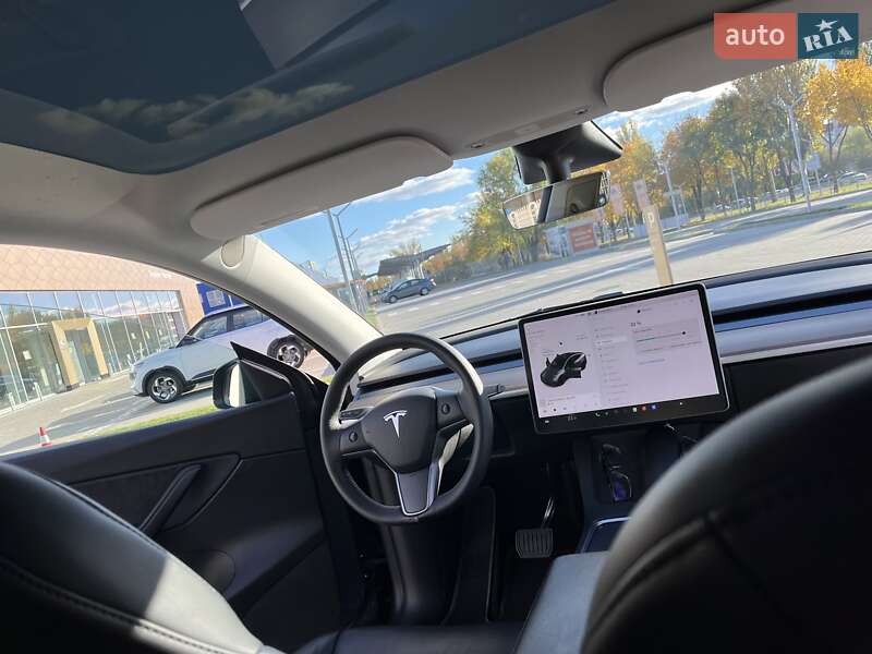 Внедорожник / Кроссовер Tesla Model Y 2021 в Днепре