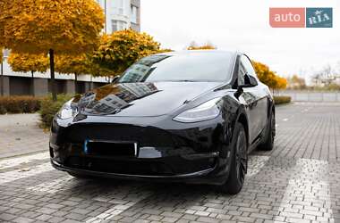 Позашляховик / Кросовер Tesla Model Y 2023 в Івано-Франківську