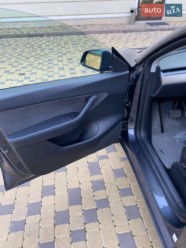 Внедорожник / Кроссовер Tesla Model Y 2022 в Виннице