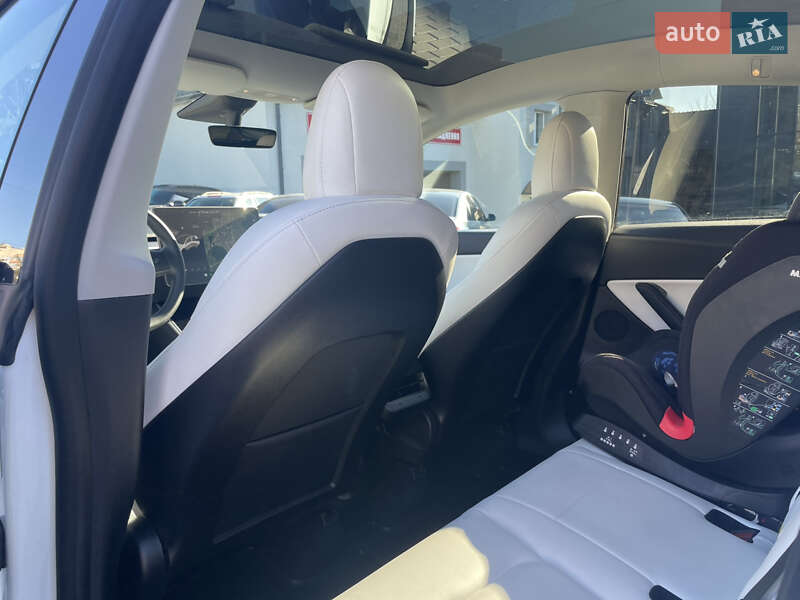 Внедорожник / Кроссовер Tesla Model Y 2020 в Тернополе
