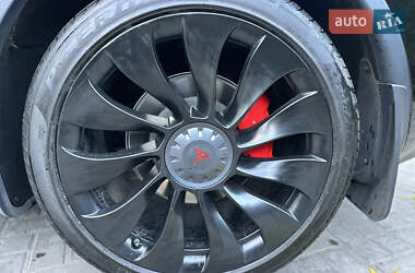 Внедорожник / Кроссовер Tesla Model Y 2022 в 